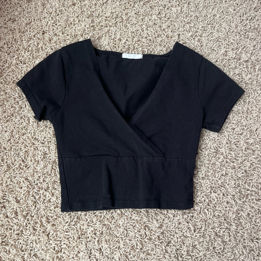 Tillys low cut black crossover crop top size XS
